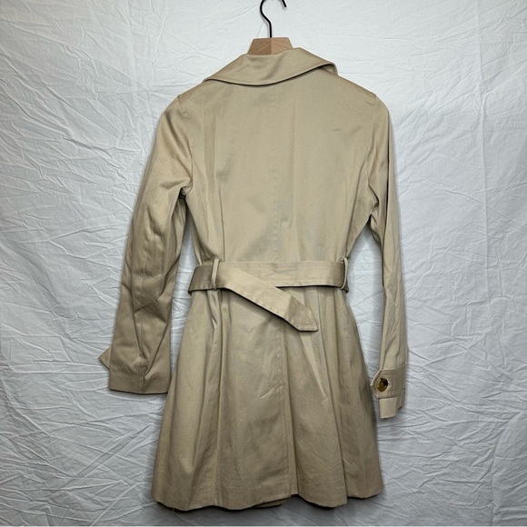 Banana Republic Classic Beige Women's Trench Coat size Small - Picture 3 of 7